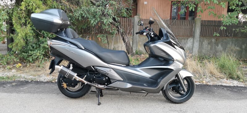 Honda Silverwing SWT 600